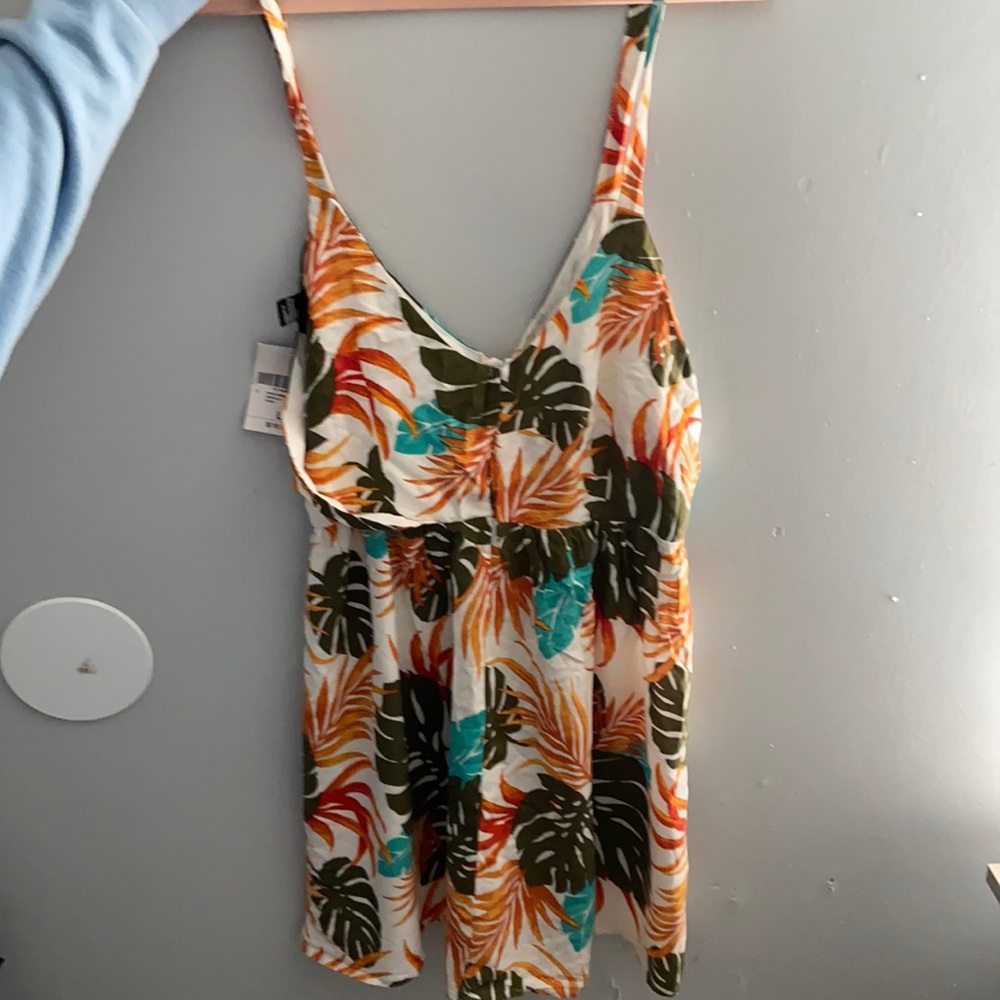Forever 21 floral dress size large with tags